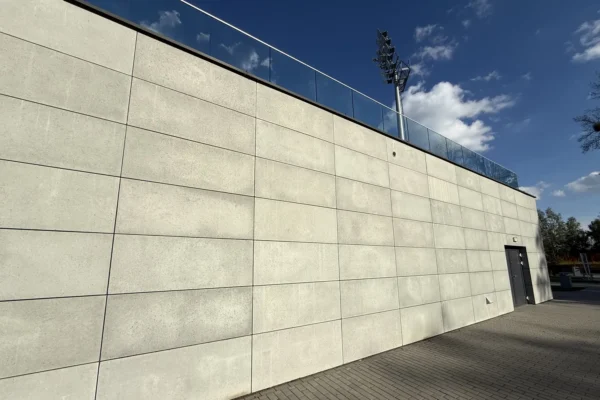BETONOVA – Płyty elewacyjne z betonu architektonicznego